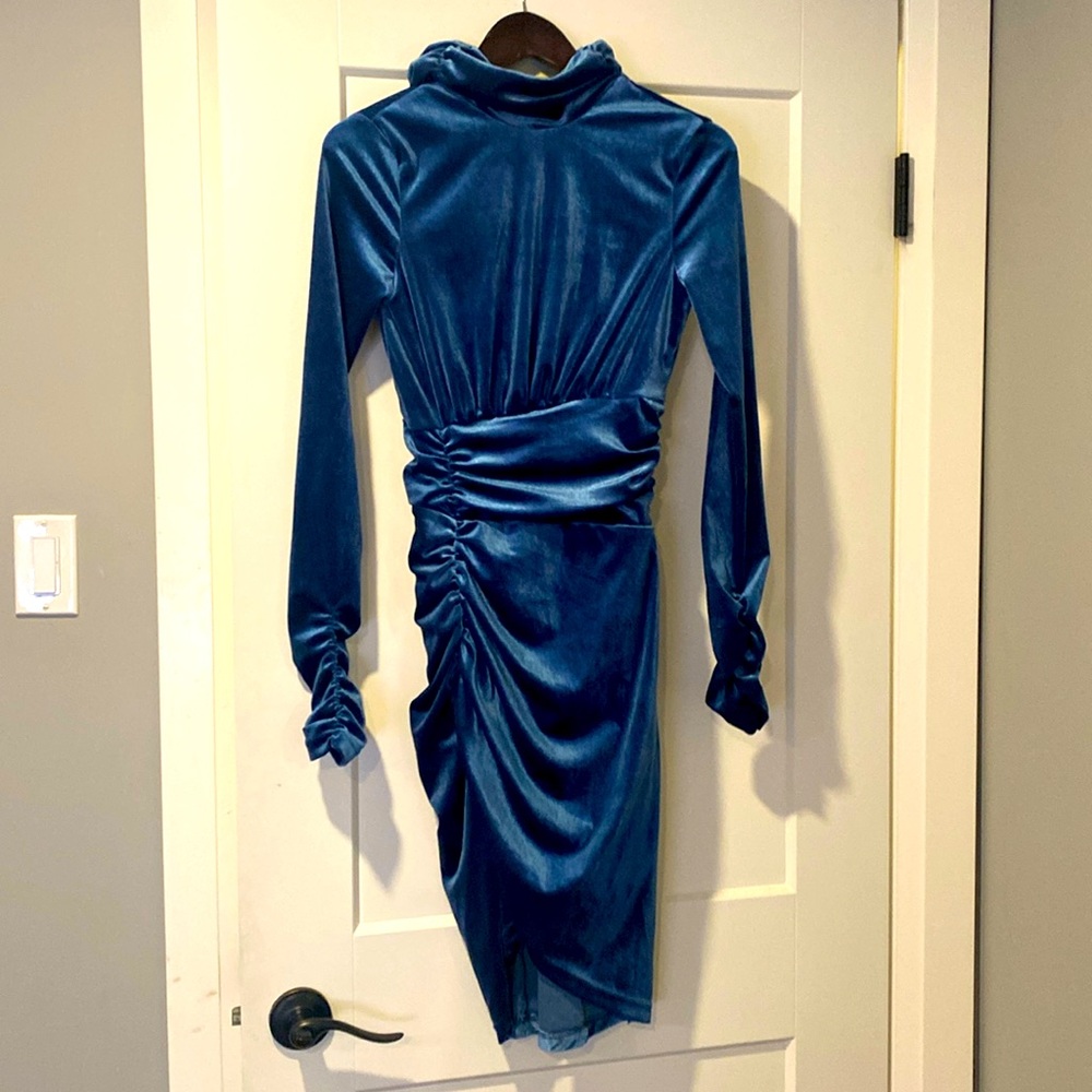 Rachel Parcell blue velvet dress!